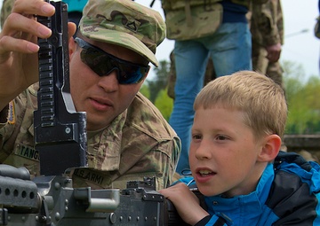 US Soldiers give Latvian students a crash course in Army, American culture