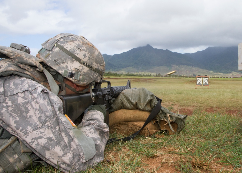 Soldiers participate in 2015 Sea Dragon NCO and Soldier of the Year Competition