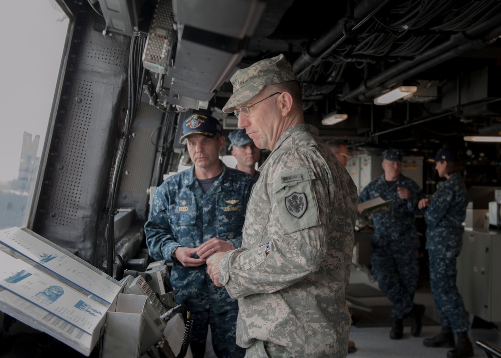 Army Lt. Gen. Robert Abrams visits USS Somerset