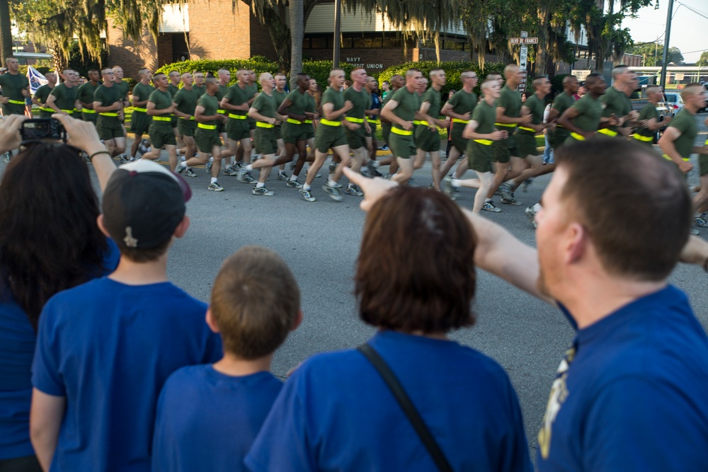 New Marines show motivation during final run on Parris Island