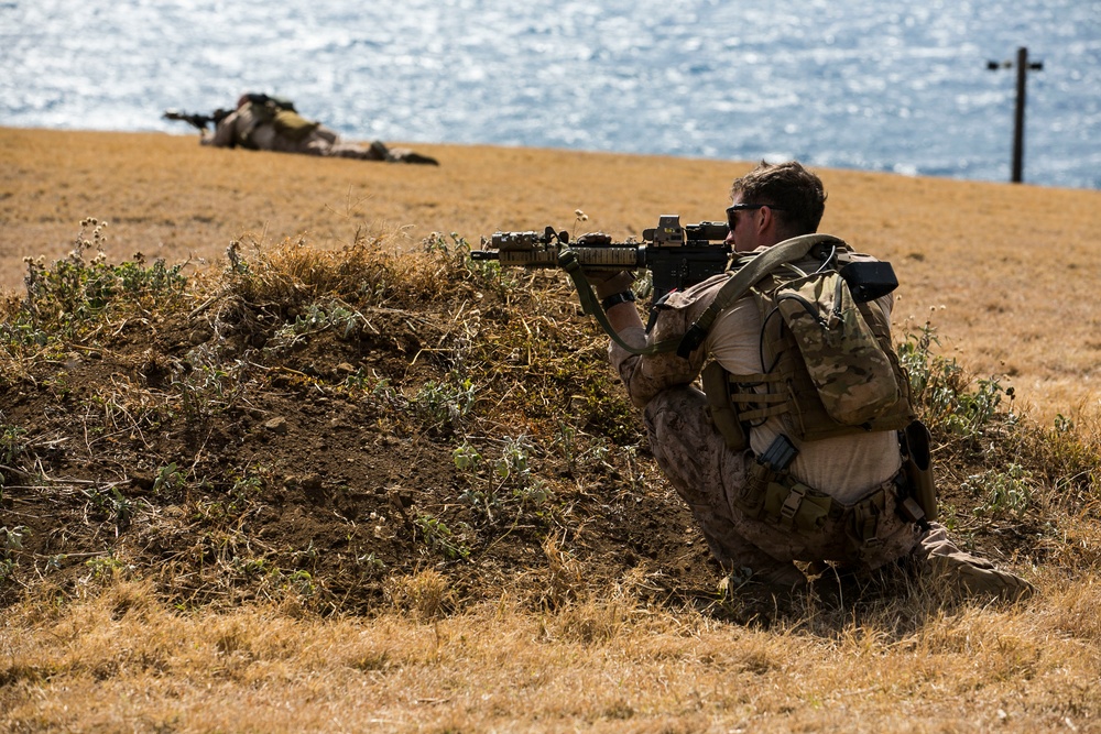 15th MEU Marines take marksmanship to Hawaii