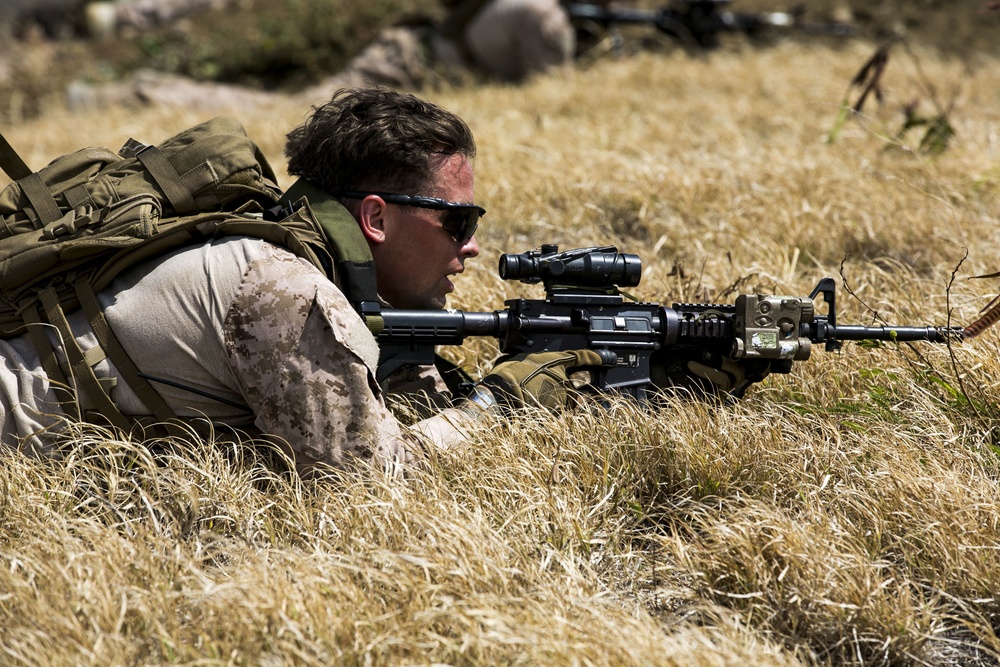 15th MEU Marines take marksmanship to Hawaii