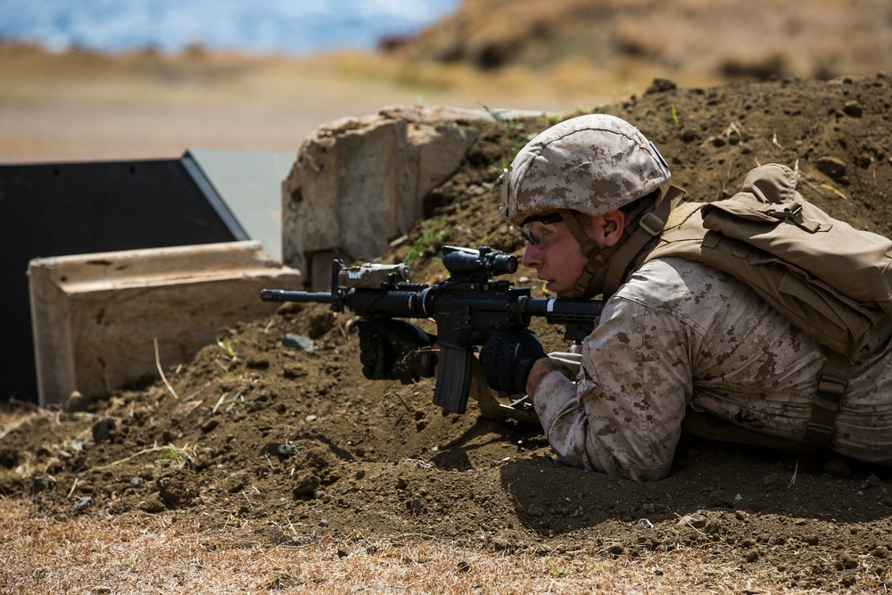 15th MEU Marines take marksmanship to Hawaii