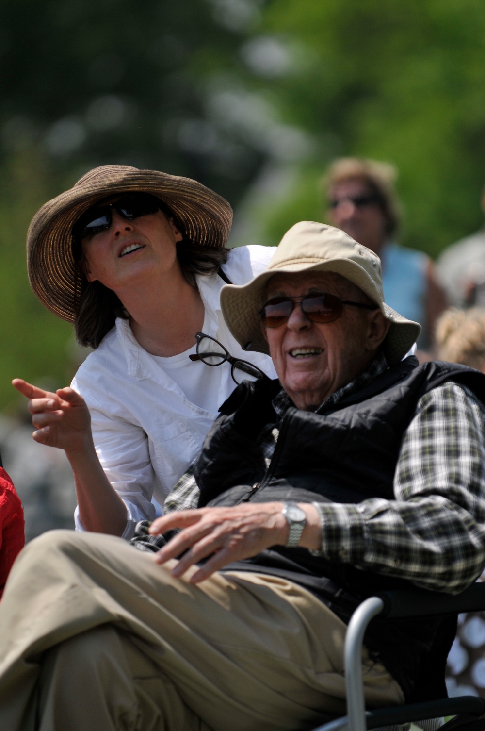 World War II paratrooper watches VE Day flyover from Whipple Field
