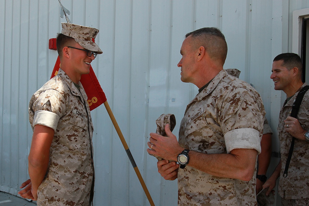 1st MLG commanding general meets the Marines