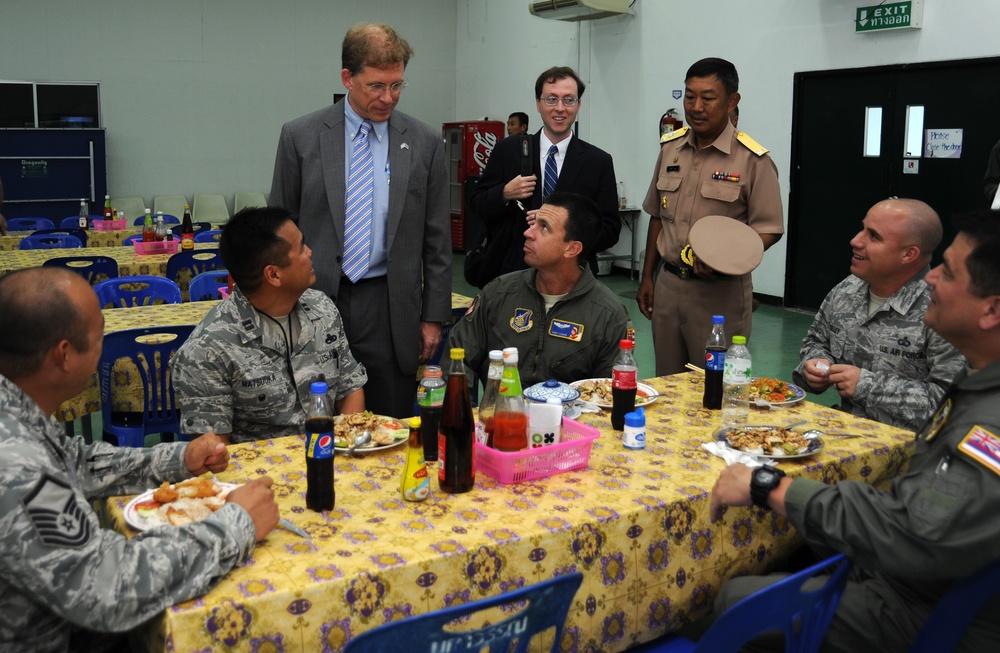 Senior U.S., Thai military leaders meet with U.S. Chargé d’affaires to Thailand