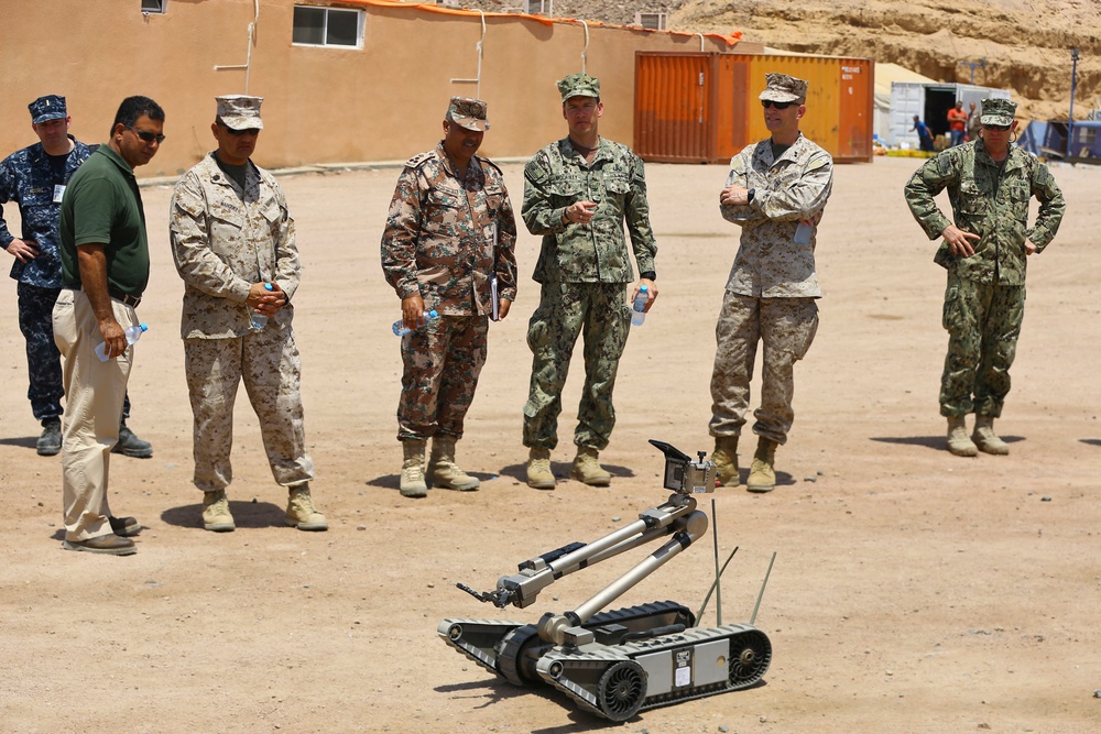 US Marines, Sailors train to deal with explosives in Jordan