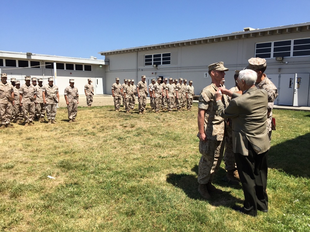 World War II Veteran visits 4th Force Reconnaissance Marines