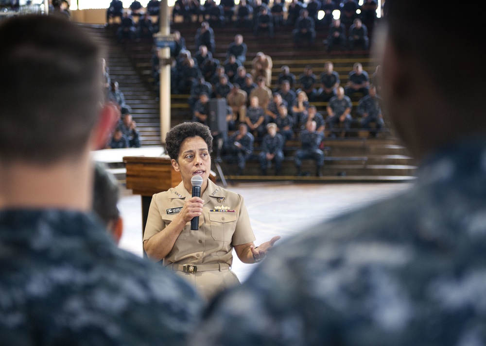 VCNO Visits Hawaii