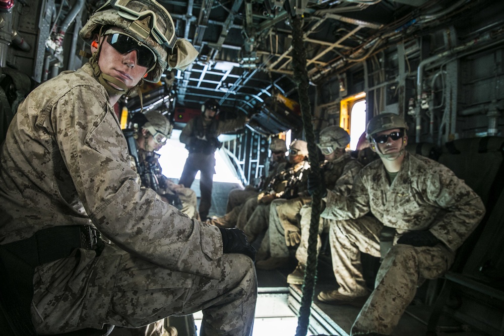 15th MEU Marines fast rope from CH-53