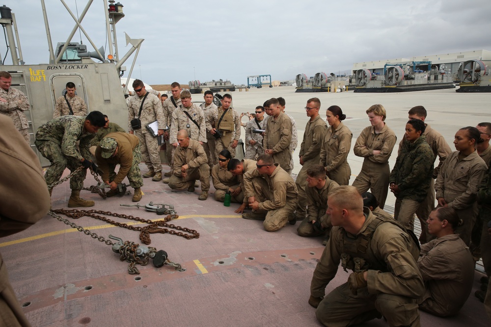 Integrated Task Force AAV Platoon starts waterborne MCOTEA assessment