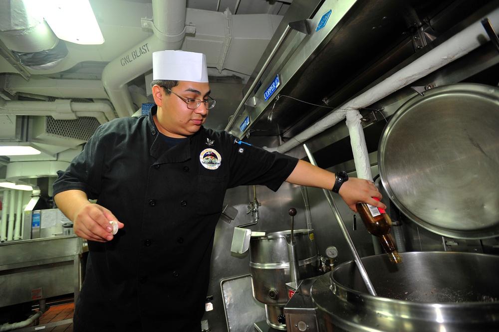USS Blue Ridge meal service preparation