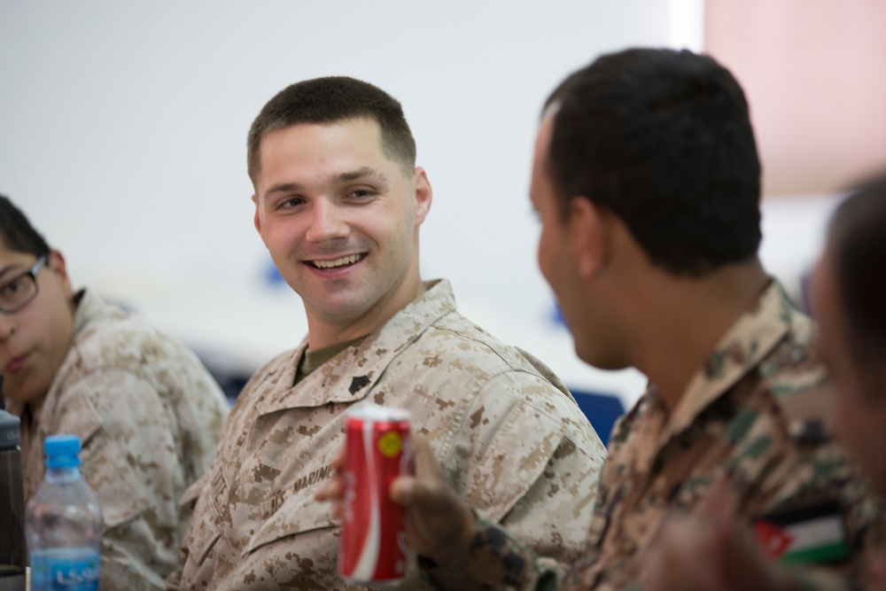 US Marines, Jordanian Forces share leadership skills with one another