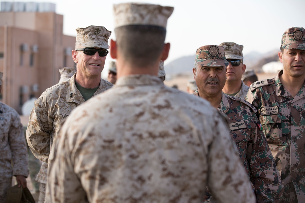 US Marines, Jordanian Forces share leadership skills with one another