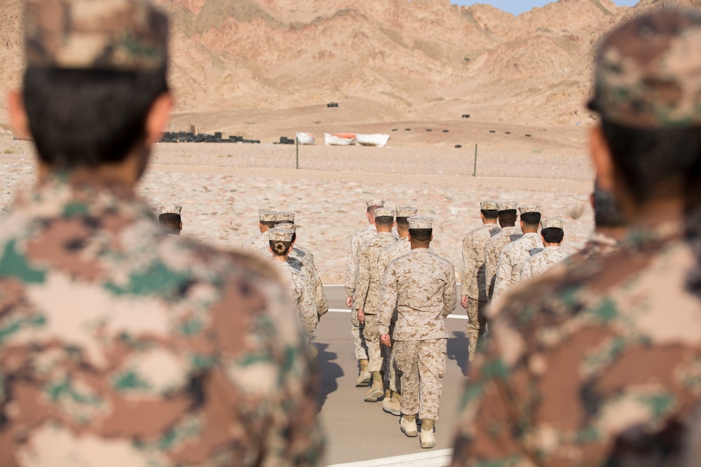 US Marines, Jordanian Forces share leadership skills with one another