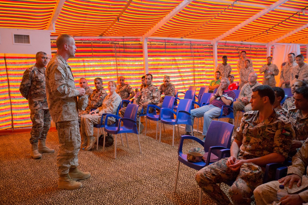 US Marines, Jordanian Forces share leadership skills with one another