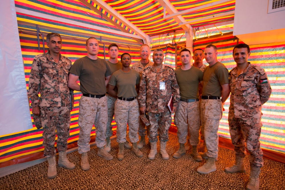 US Marines, Jordanian Forces share leadership skills with one another