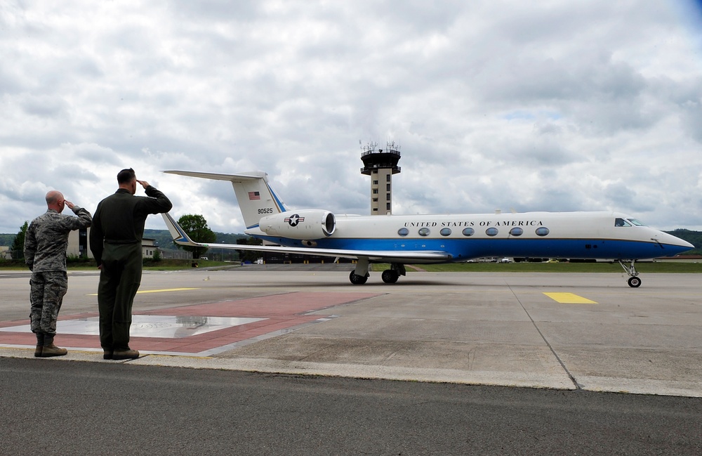 SECAF makes stop at Ramstein