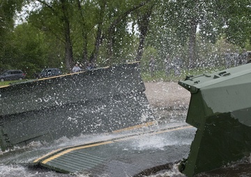 Bridging the Mississippi: Army Reserve bridge companies raft Mississippi during WAREX