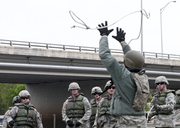 Bridging the Mississippi: Army Reserve bridge companies raft Mississippi during WAREX