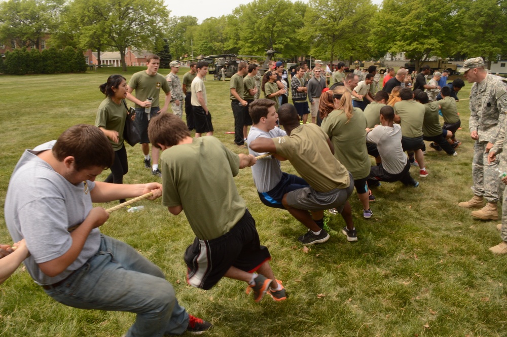 Future Soldiers compete at Mega Future Soldier Event 2015