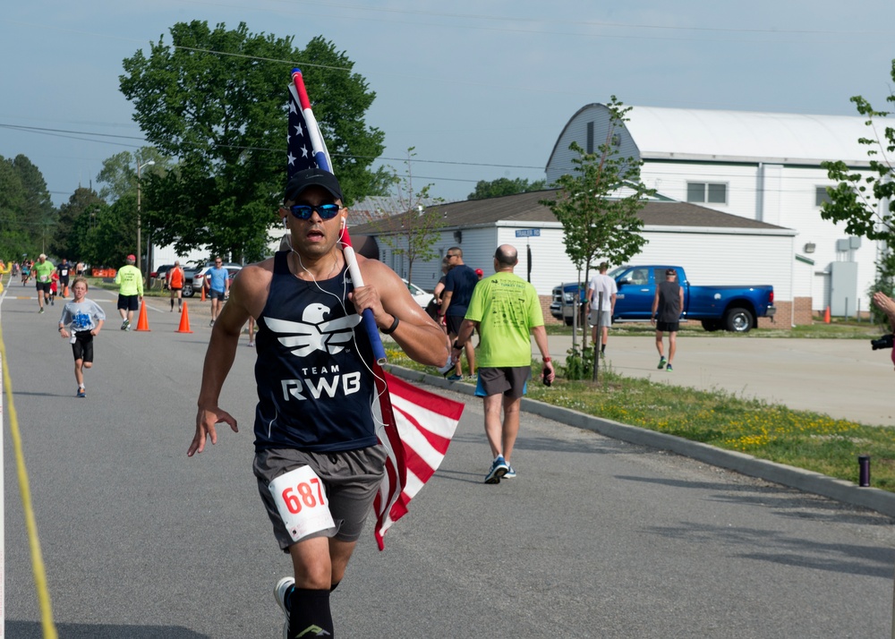 Service members compete in 9th Annual Red, White and Blue 5K