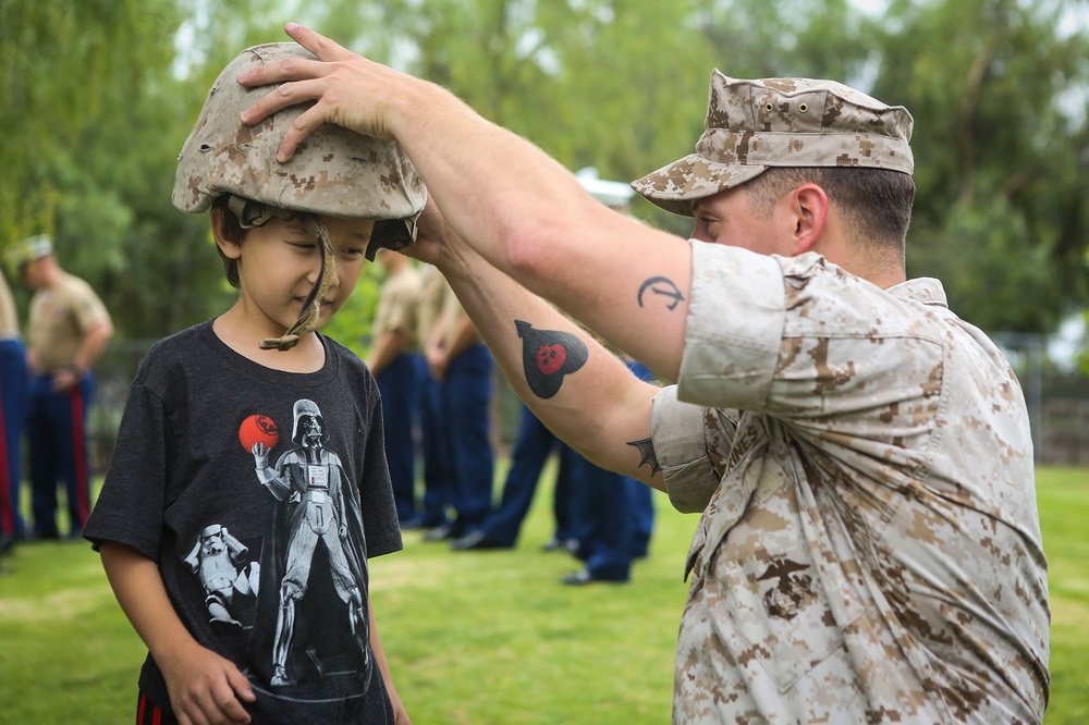 11th MEU Makes New Friends, Strengthens Ties with Local Community