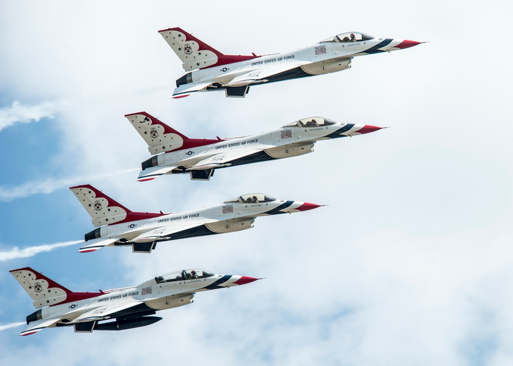 DVIDS Images Seymour Johnson AFB Airshow [Image 9 of 14]
