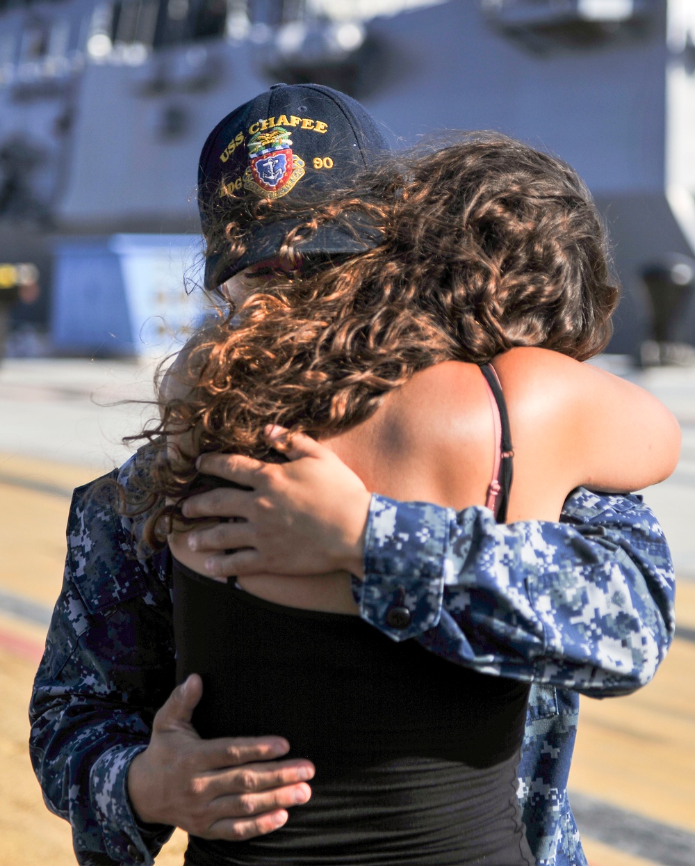 USS Chafee (DDG 90) departs JBPHH for an independent deployment