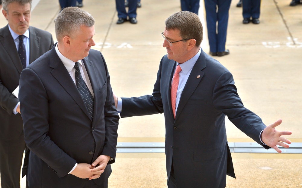 Secretary of defense meets with Polish Minister of Defense