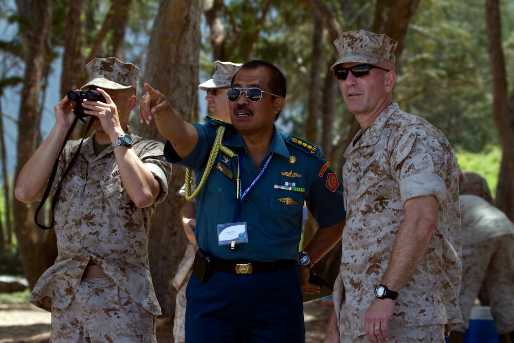 Foreign officers observe U.S. Marine Corps amphibious landing during PALS 2015