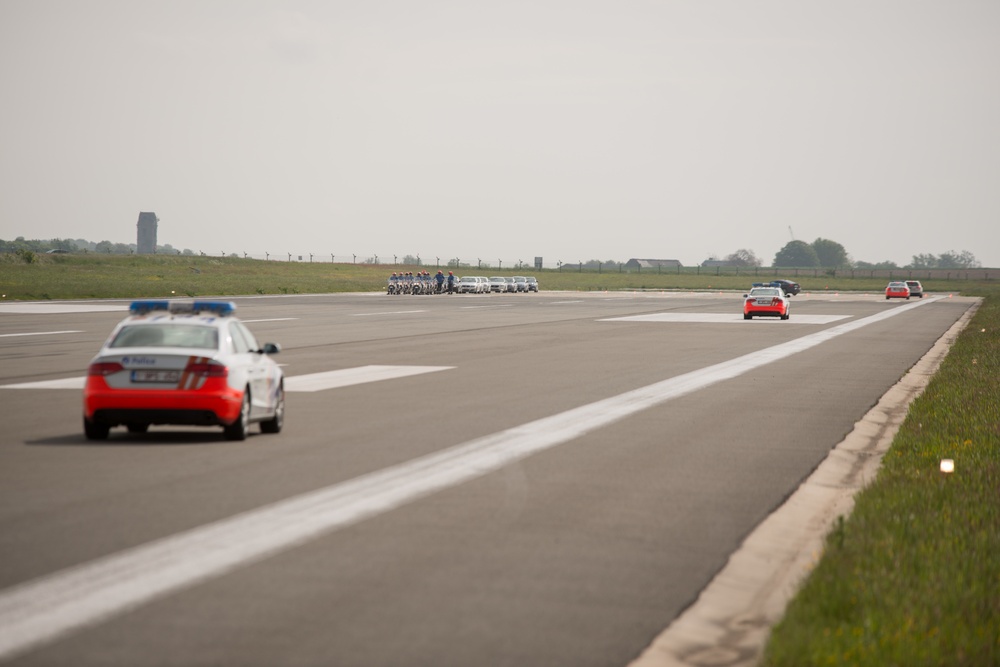 Belgian Police, US Military Police calibrate speedometers on Chièvres Air Base's airfield