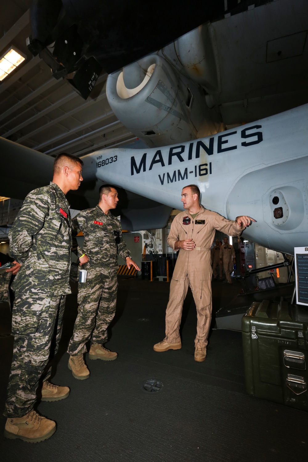 PALS 2015 Participants Tour the USS Essex during an Amphibious Operations Demo