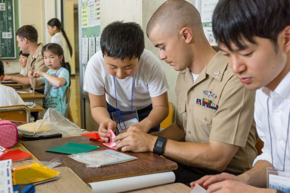 USS Shiloh strengthens relations with Japan during Shimoda’s Black Ship Festival