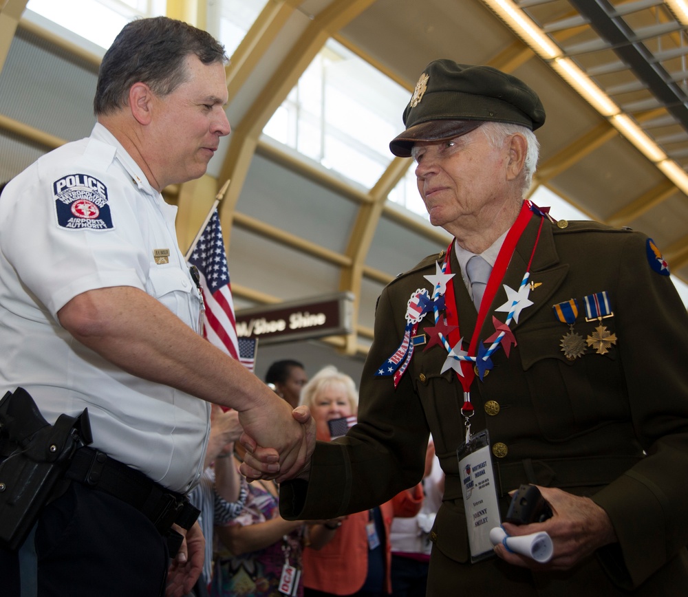 DCA welcomes Northeast Indiana Honor Flight