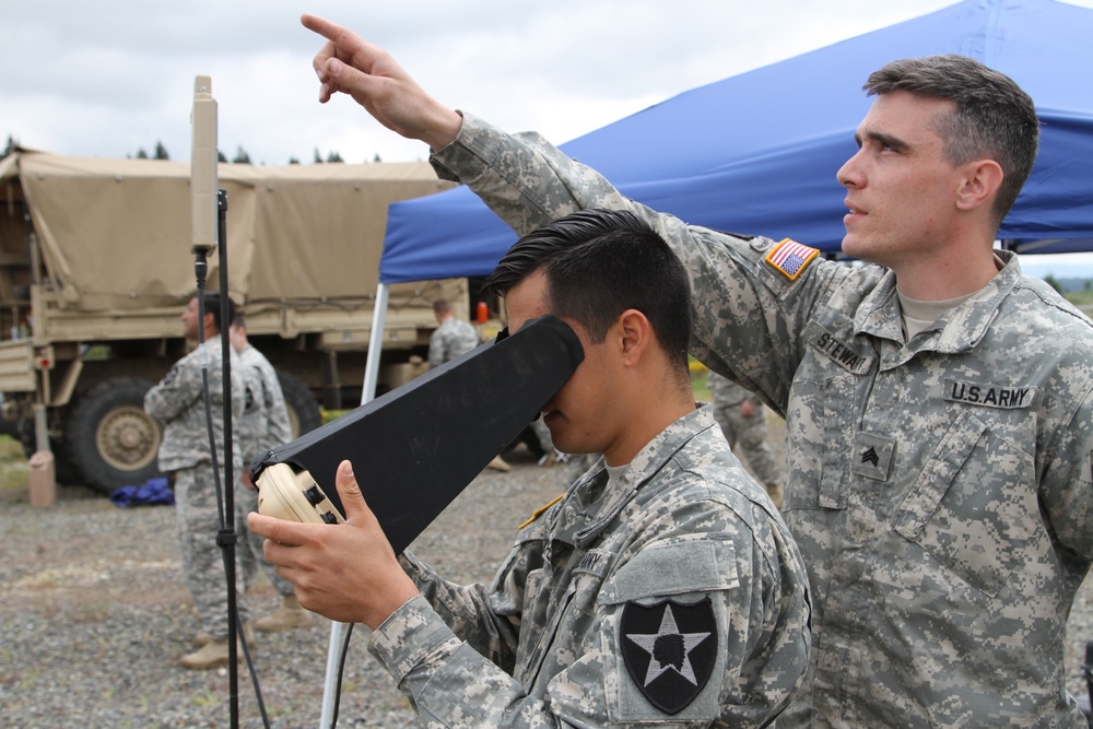 JBLM Solders conduct Raven training