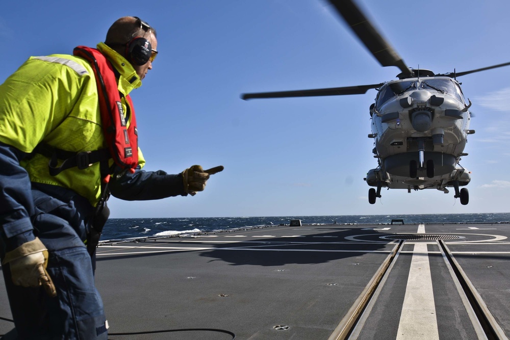 HNLMS Tromp flight operations