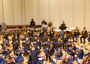 Students, TUSAB perform musical poetry