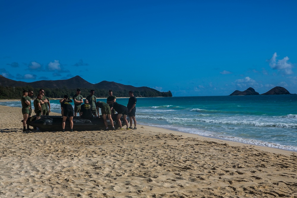 Amphibious Life: 15th MEU Marines practice surf passage procedures