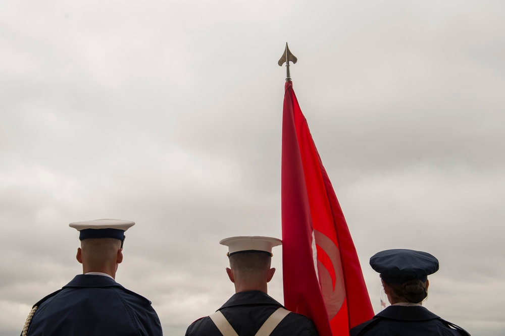 Secretary of defense hosts honor cordon for Tunisian president