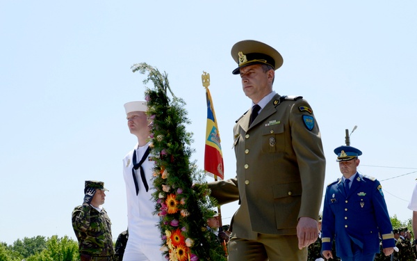 Heroes' Day ceremony in Romania