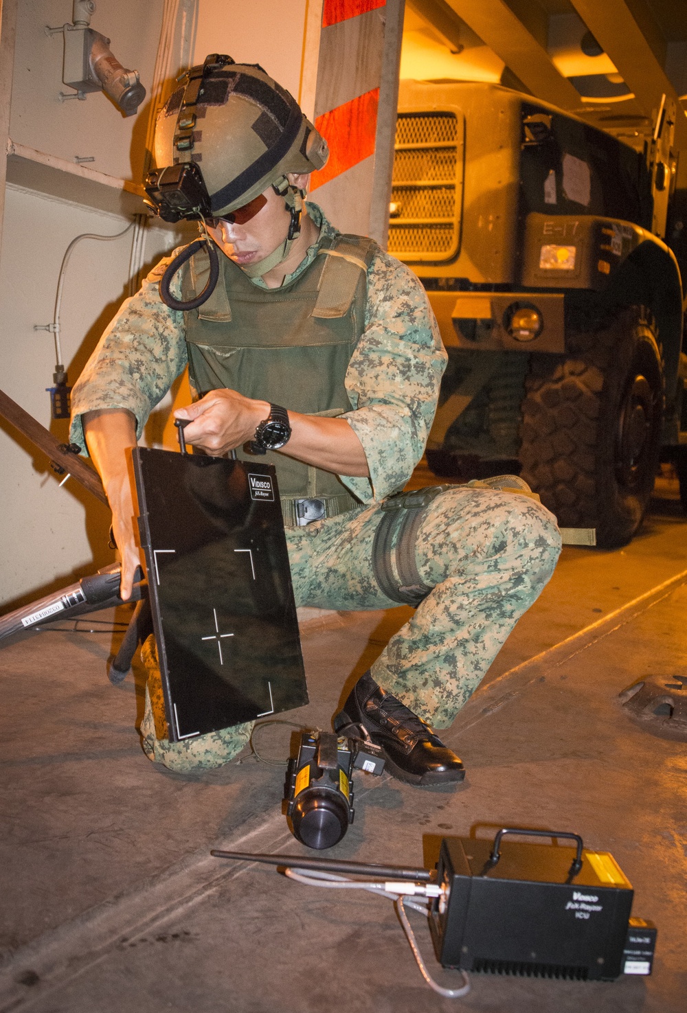 US Navy EOD partners with Republic of Singapore Navy EOD