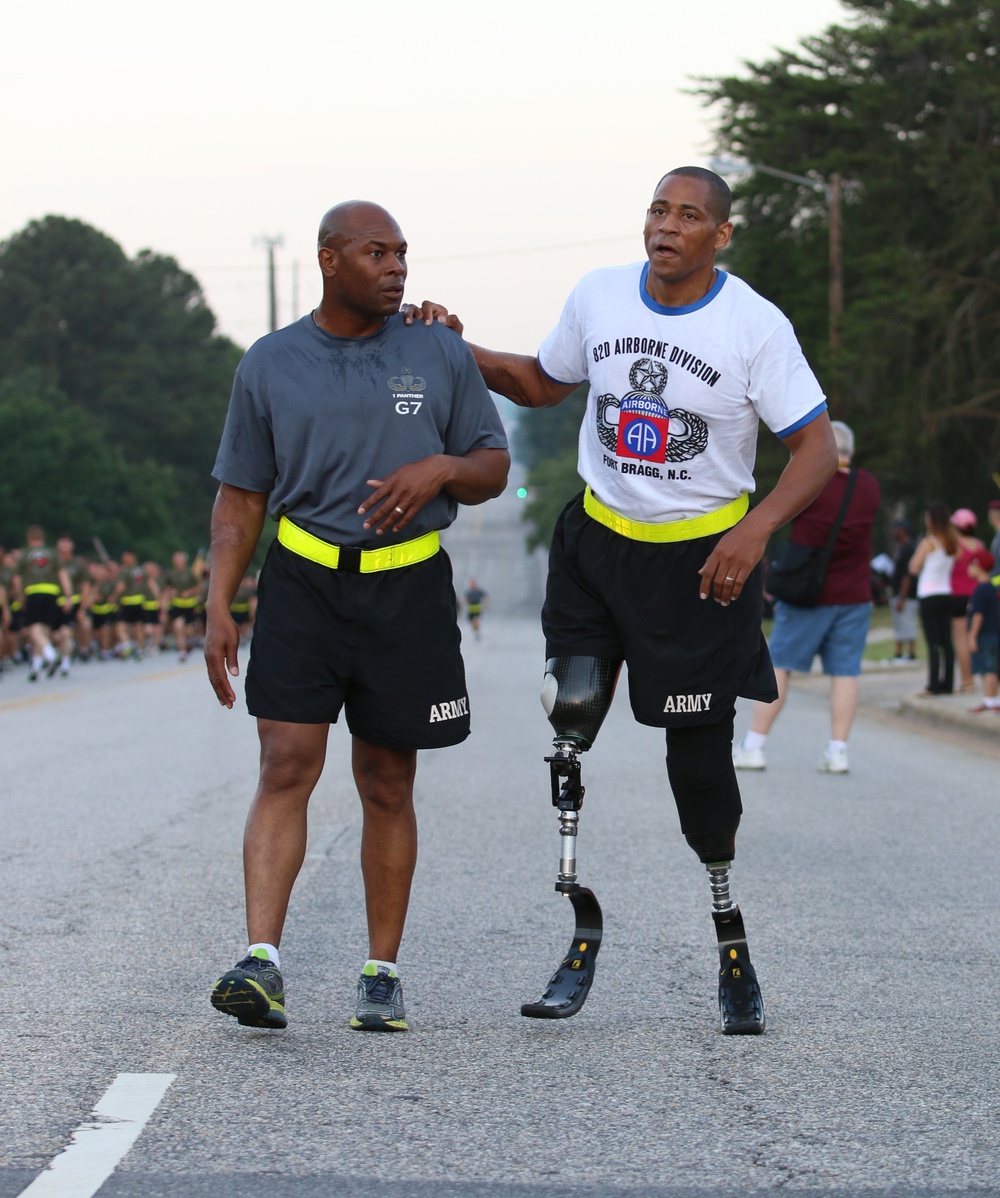 Wounded Warrior returns to the Division to complete All American Week Run