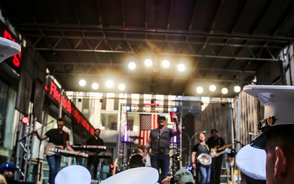 Marines, Jerrod Niemann Rock Fleet Week New York