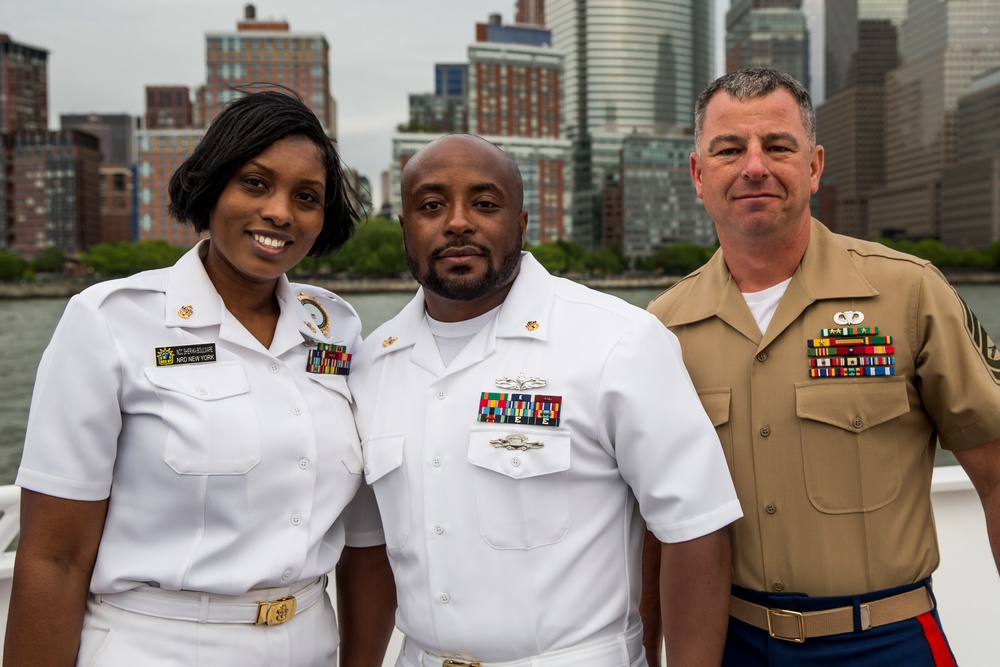 Marines, sailors, Coast Guardsmen join together for Navy League Harbor Cruise