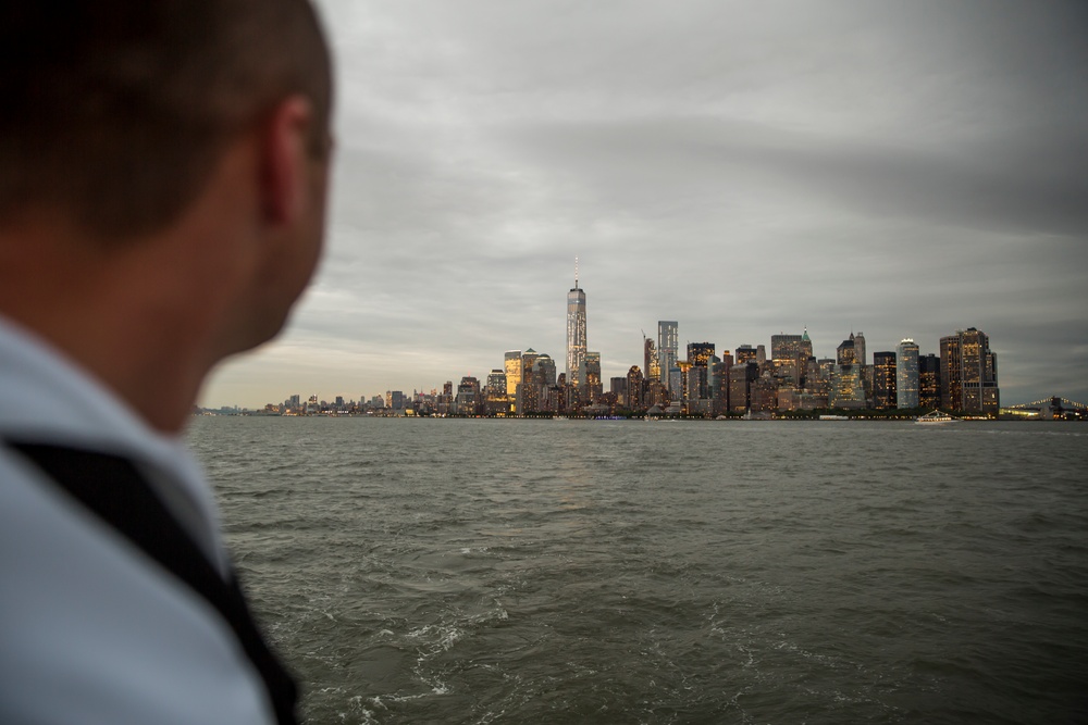 Marines, sailors, Coast Guardsmen join together for Navy League Harbor Cruise