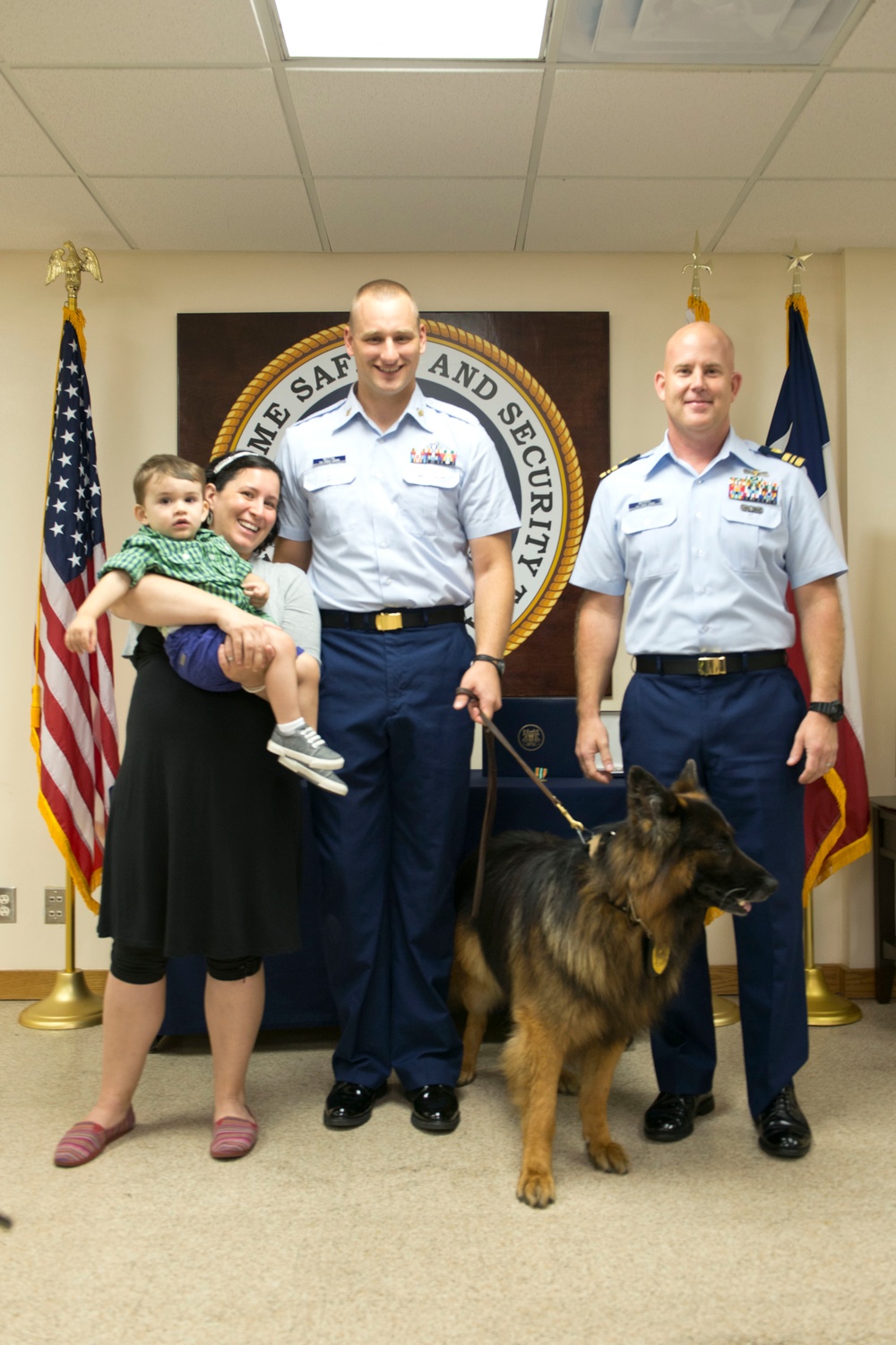 Coast Guard bomb sniffing dog retires after 6 years of service