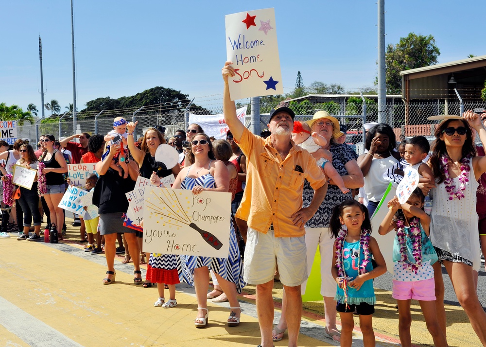 USS Michael Murphy returns