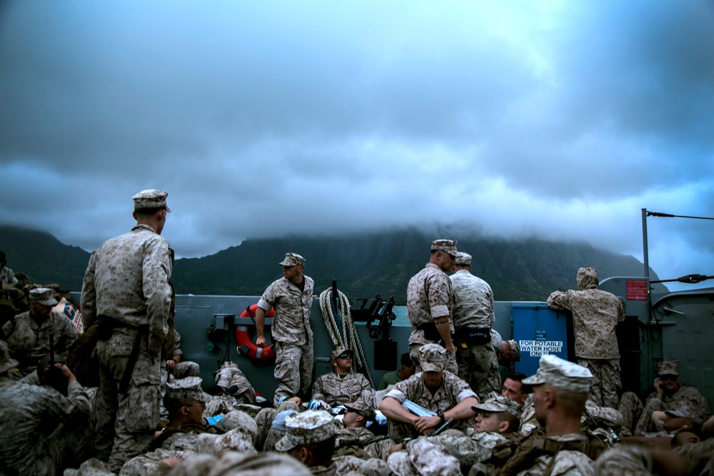 Scenic Route: 15th MEU Marines Head Back to USS Essex