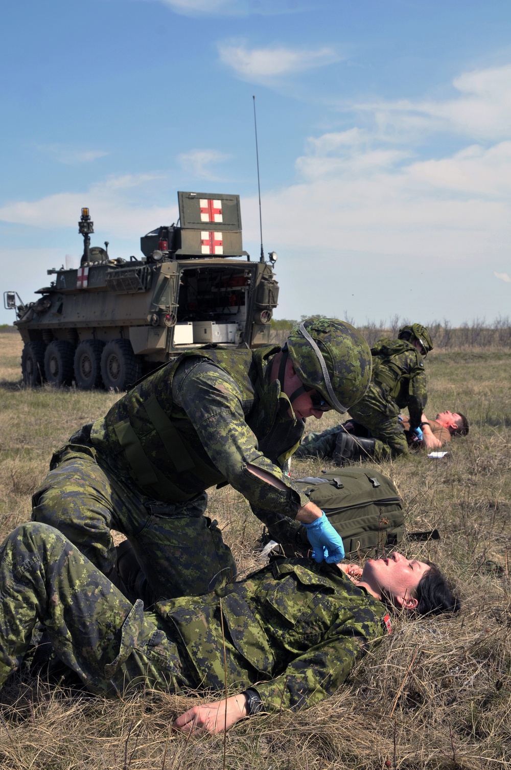 Oregon Army National Guard medevac unit trains with Canadian armed forces during Maple Resolve 2015